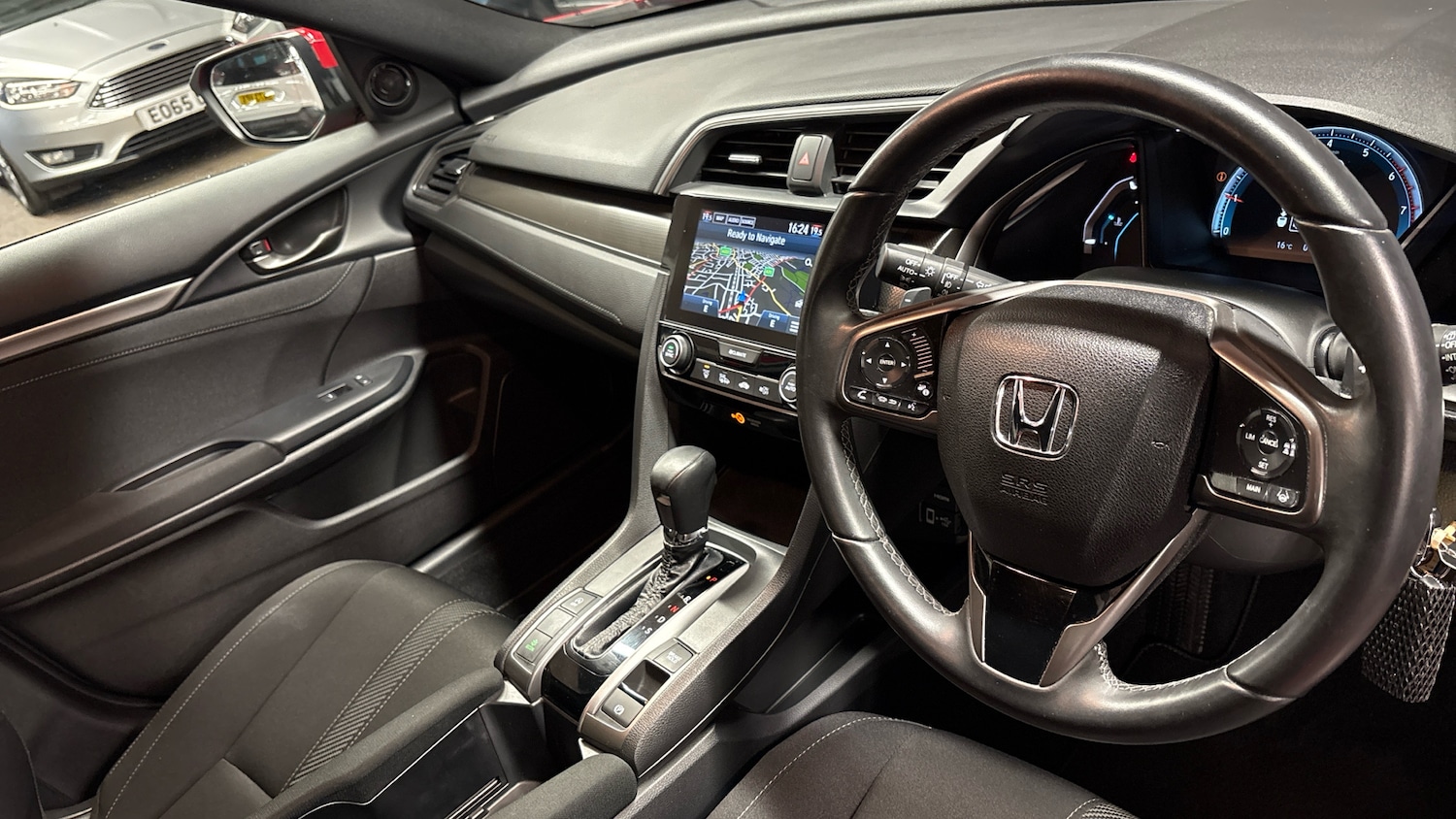 Used Honda Civic 2017 for sale - 76588238: Photo 11