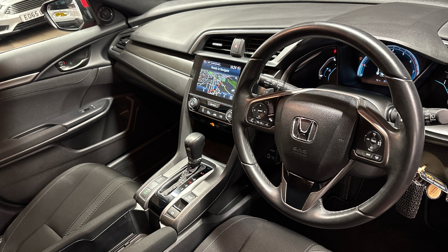 Used Honda Civic 2017 for sale - 76588238: Photo 14