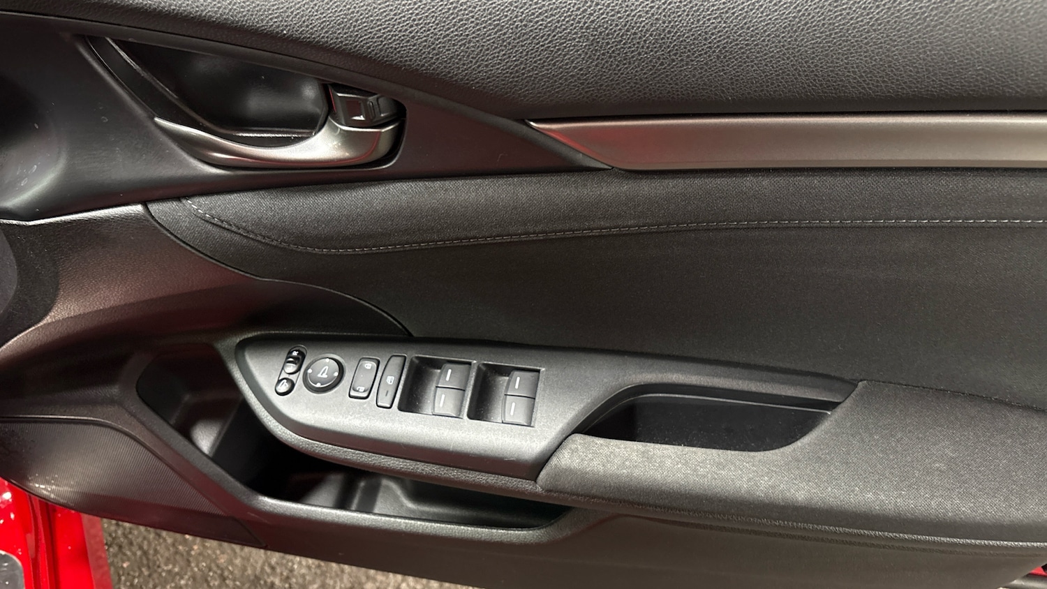 Used Honda Civic 2017 for sale - 76588238: Photo 23