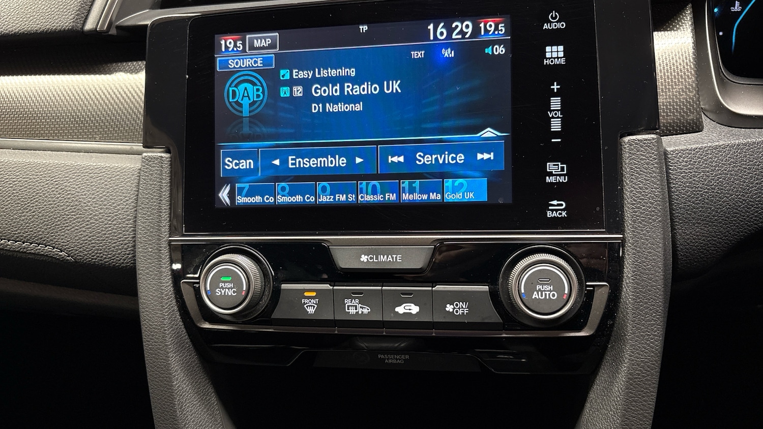 Used Honda Civic 2017 for sale - 76588238: Photo 37