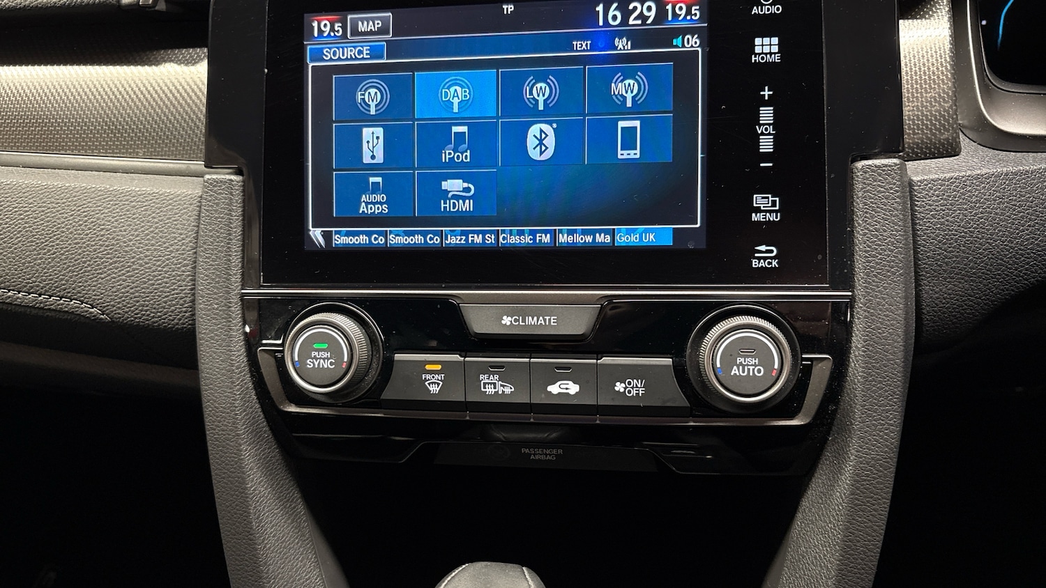 Used Honda Civic 2017 for sale - 76588238: Photo 38