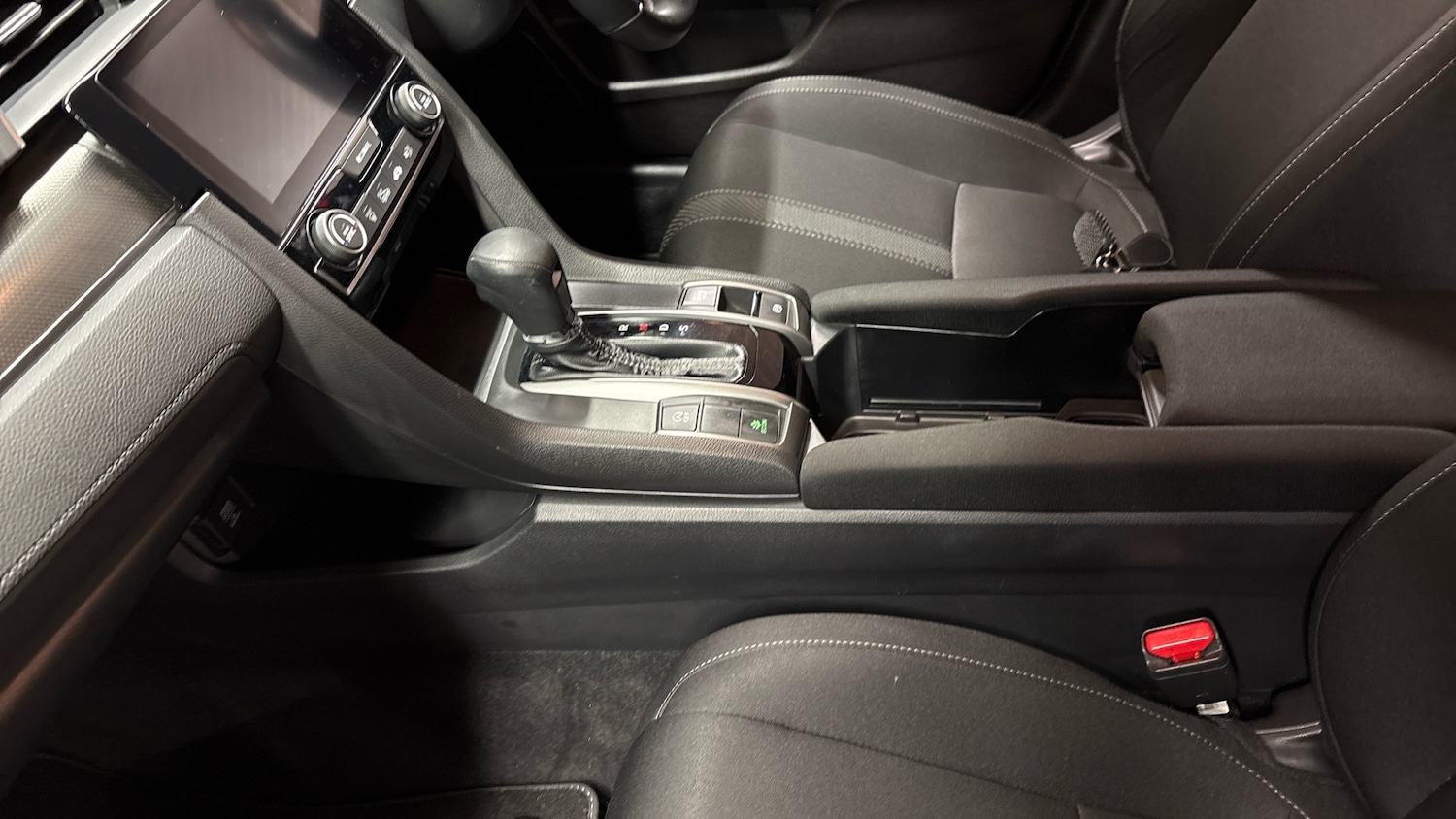 Used Honda Civic 2017 for sale - 76588238: Photo 80