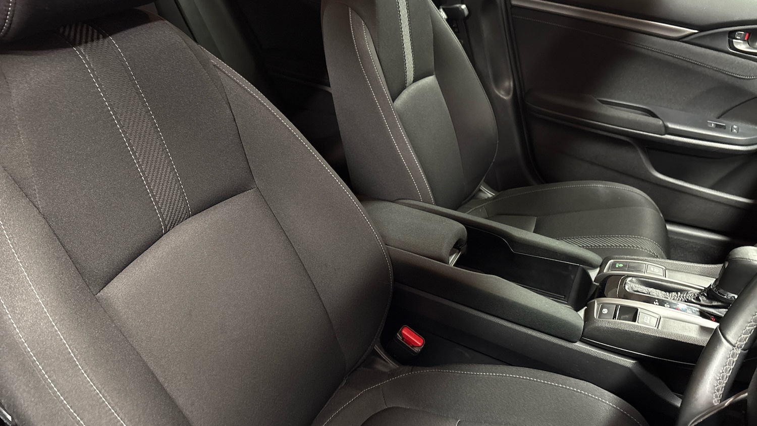 Used Honda Civic 2017 for sale - 76588238: Photo 82