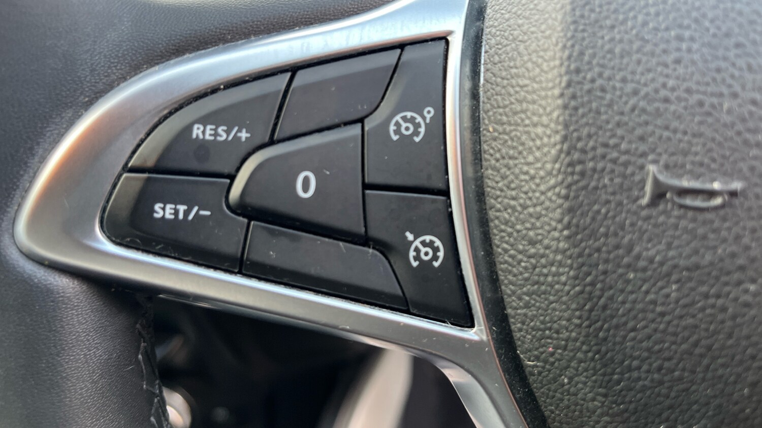 Used Dacia Duster 2022 for sale - 77363937: Photo 35