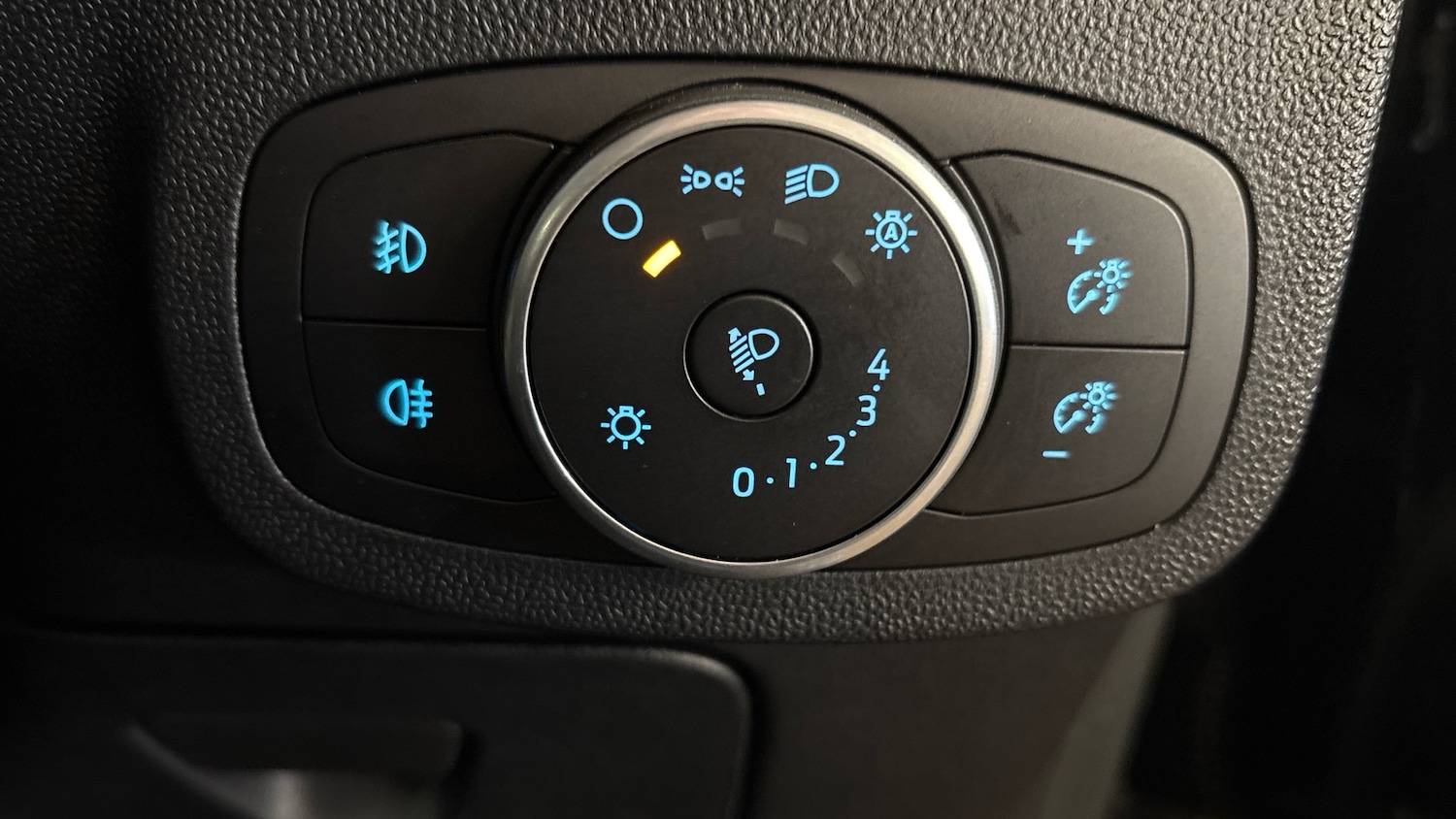 Used Ford Fiesta 2020 for sale - 77988949: Photo 24