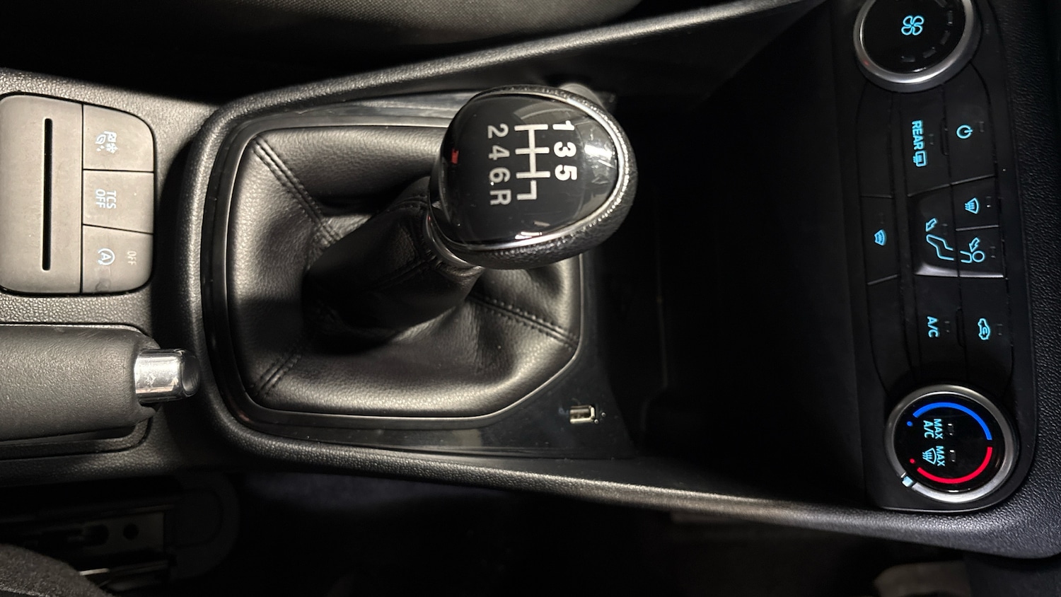 Used Ford Fiesta 2020 for sale - 77988949: Photo 41