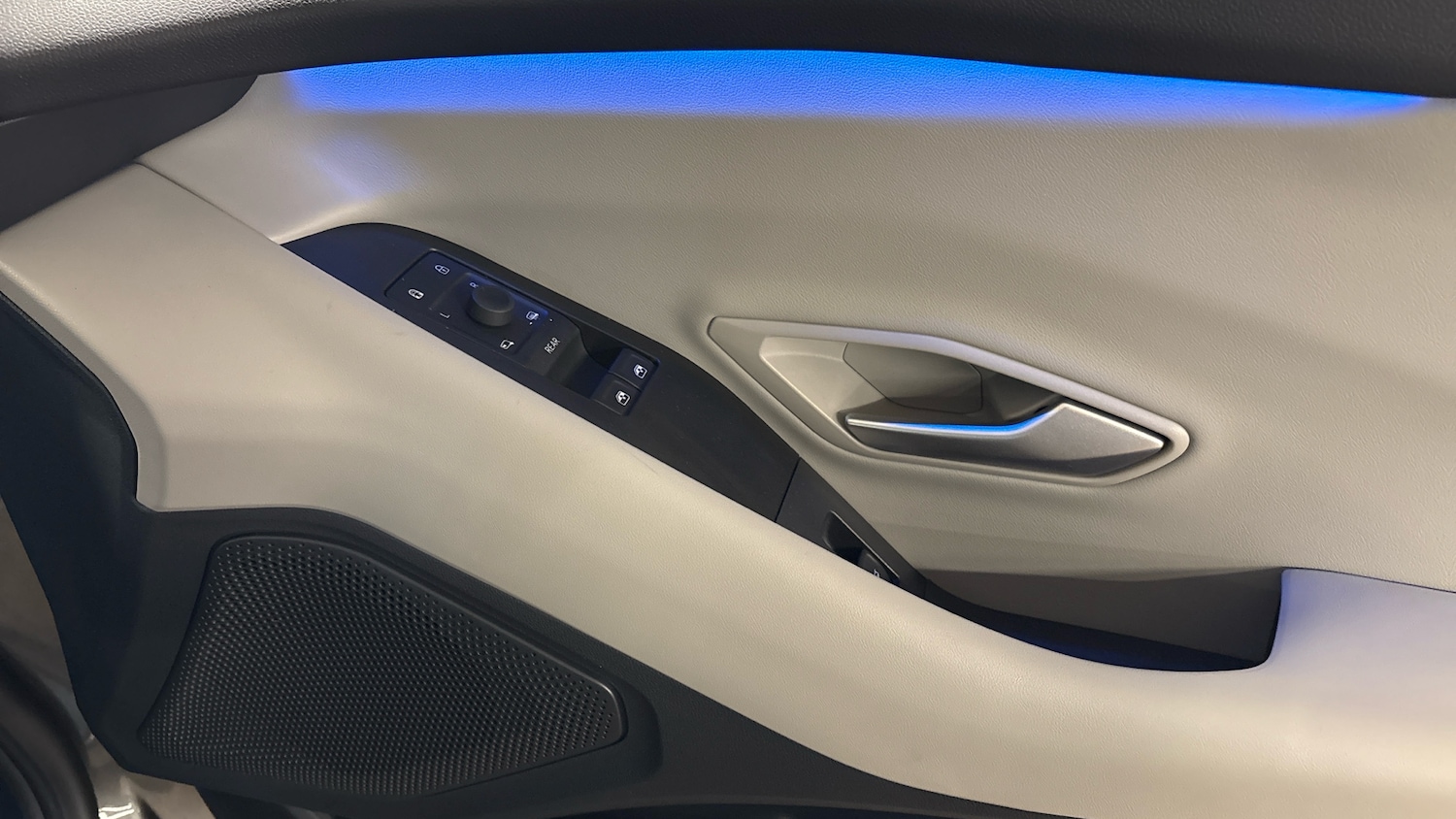 Used Ford Explorer 2025 for sale - 77915879: Photo 30