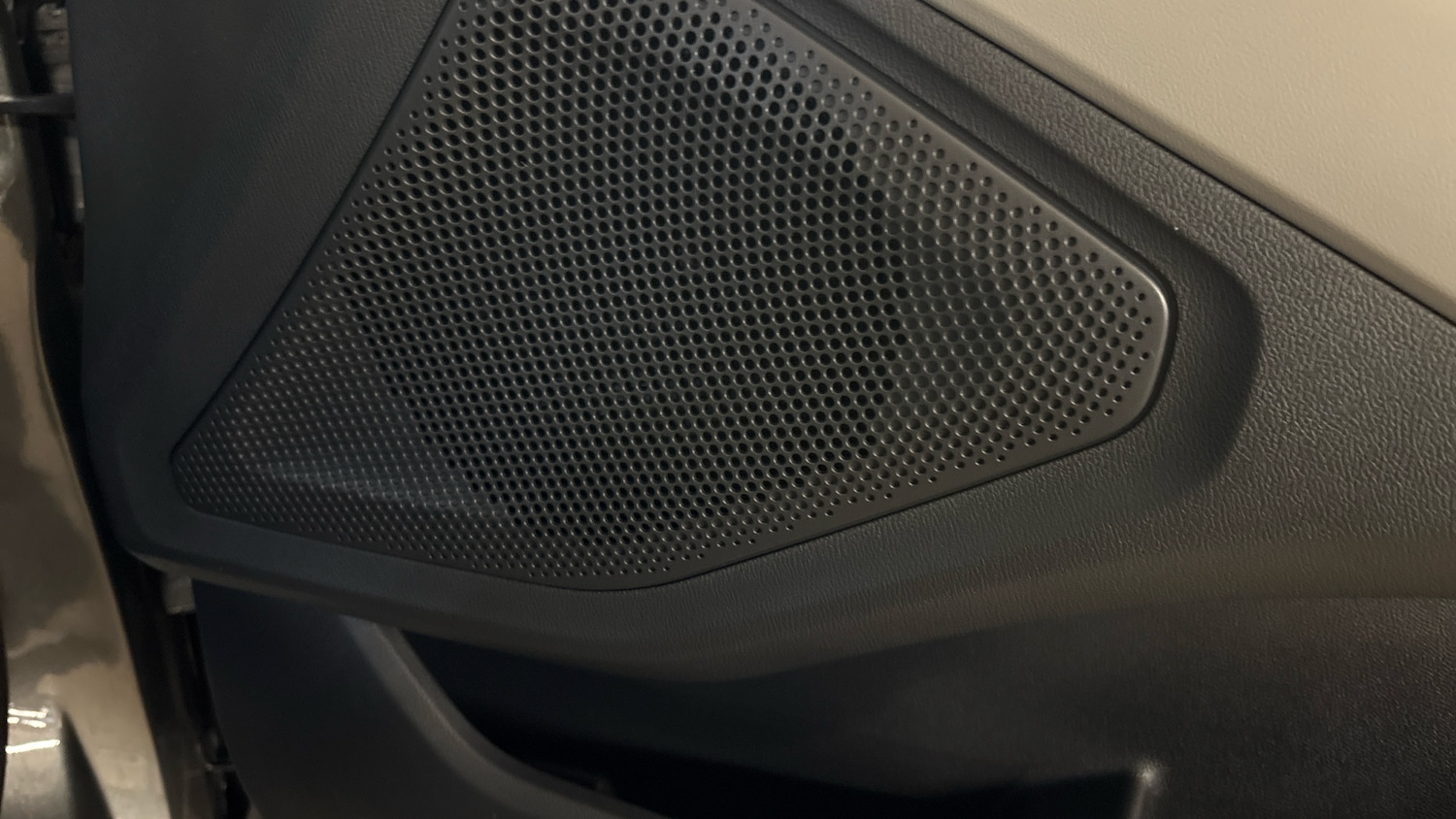 Used Ford Explorer 2025 for sale - 77915879: Photo 31