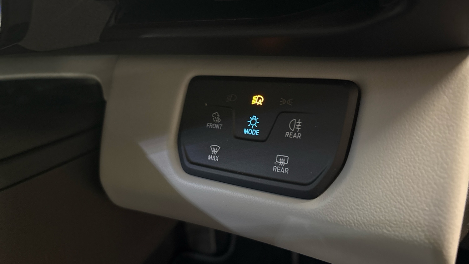 Used Ford Explorer 2025 for sale - 77915879: Photo 33