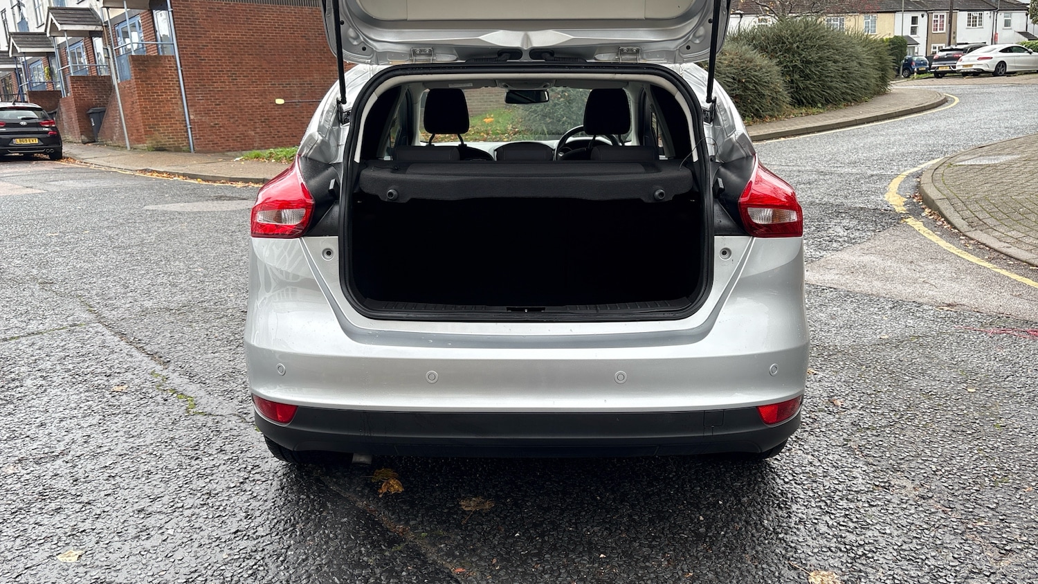 Used Ford Focus 2015 for sale - 76542741: Photo 4