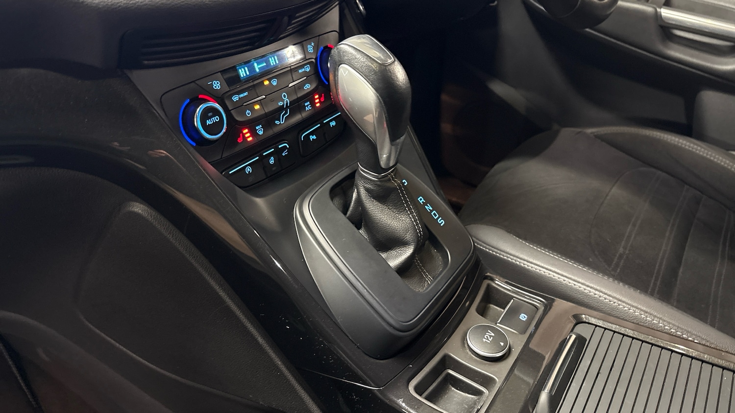 Used Ford Kuga 2017 for sale - 76625615: Photo 13