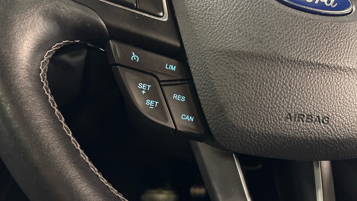 Used Ford Kuga 2017 for sale - 76625615: Photo 34