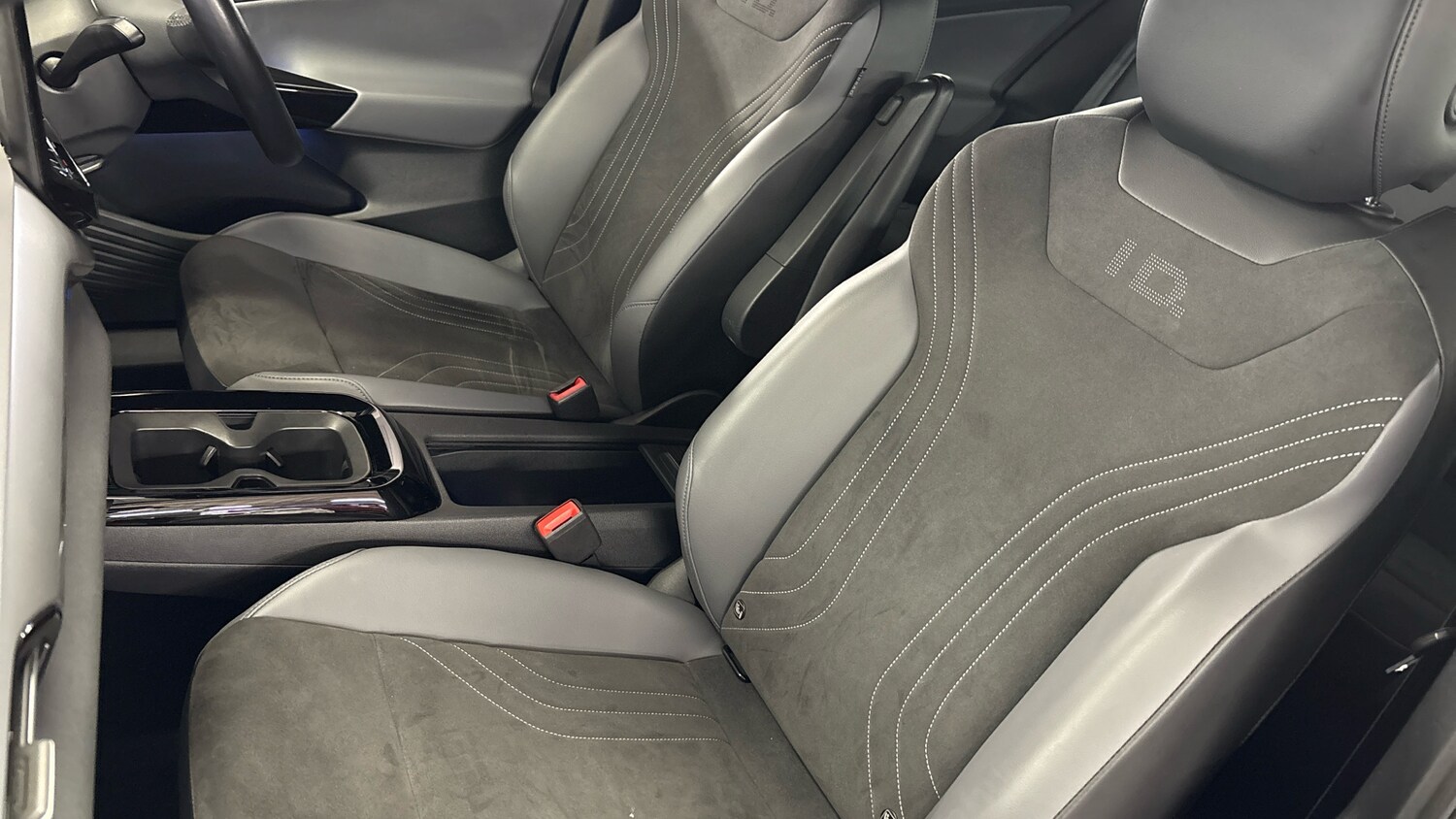 Used Volkswagen ID.4 2022 for sale - 76272370: Photo 95