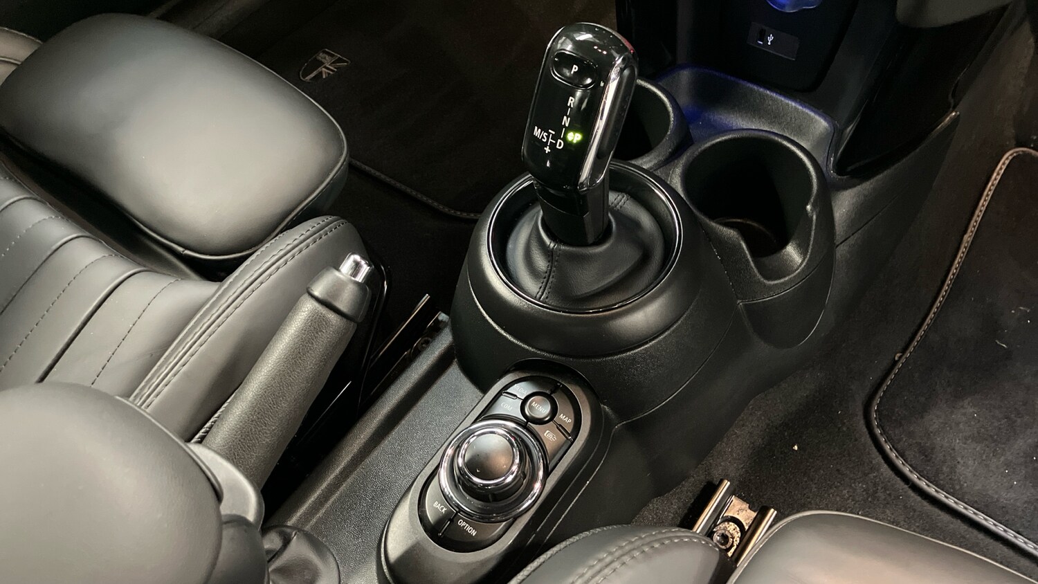 Used MINI Hatch 2022 for sale - 77501179: Photo 10