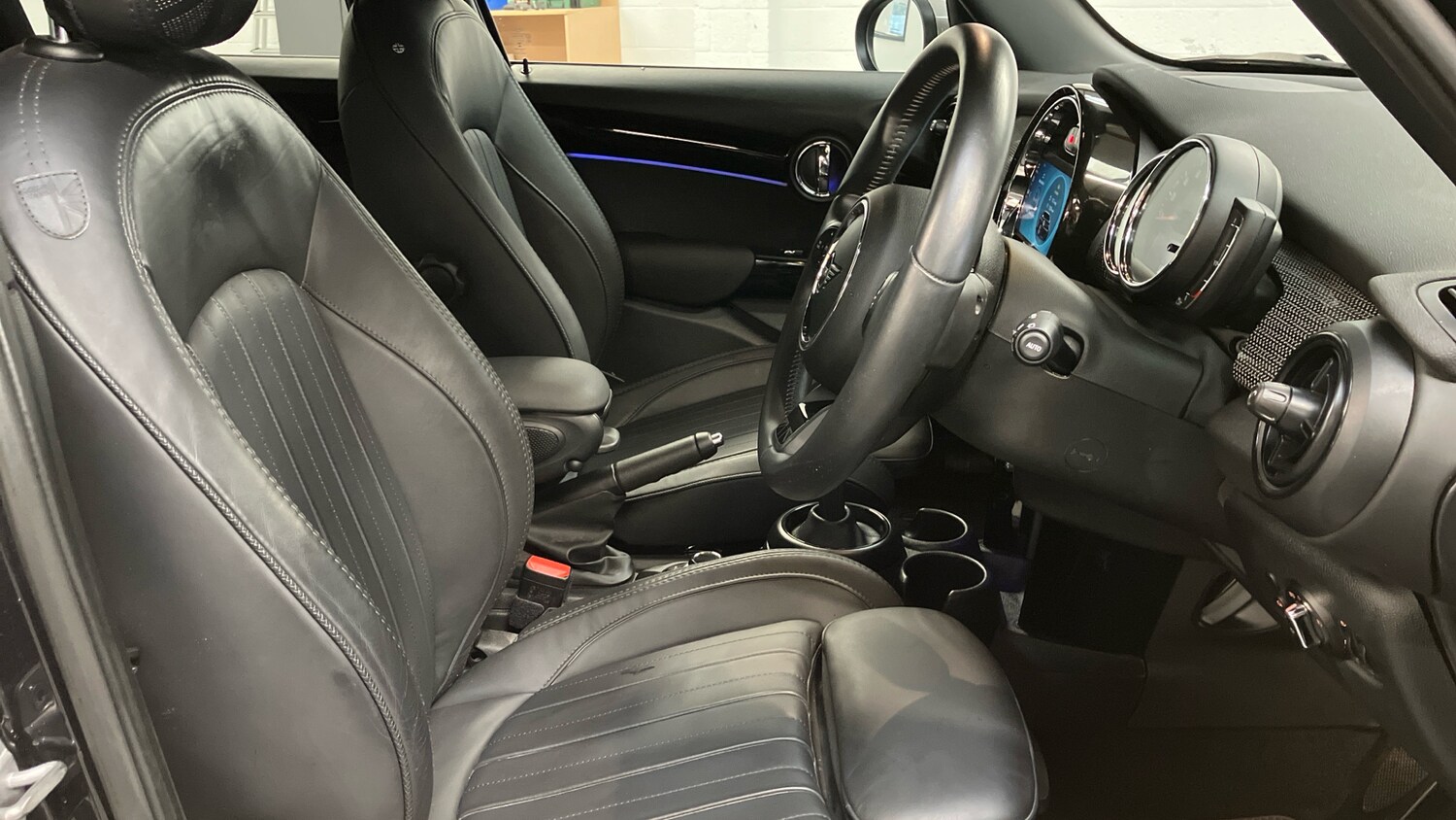 Used MINI Hatch 2022 for sale - 77501179: Photo 11