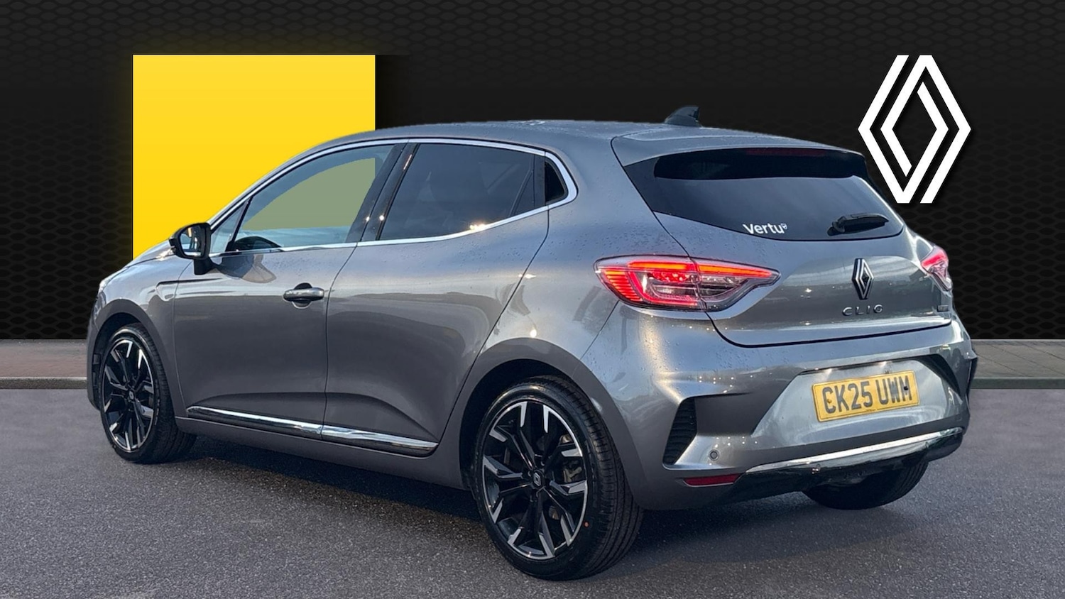 Used Renault Clio 2025 for sale - 77310845: Photo 2