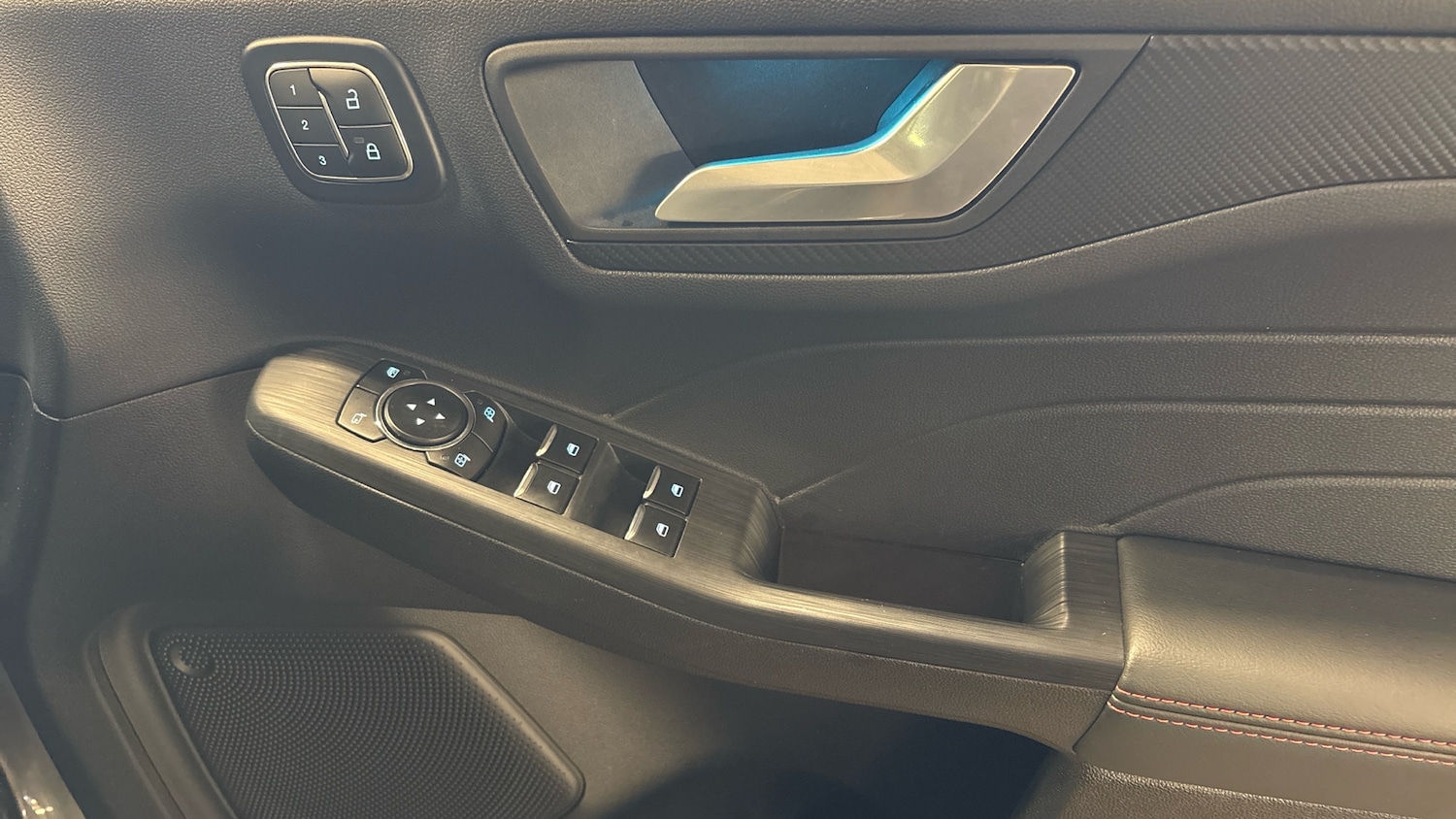 Used Ford Kuga 2025 for sale - 78028438: Photo 27