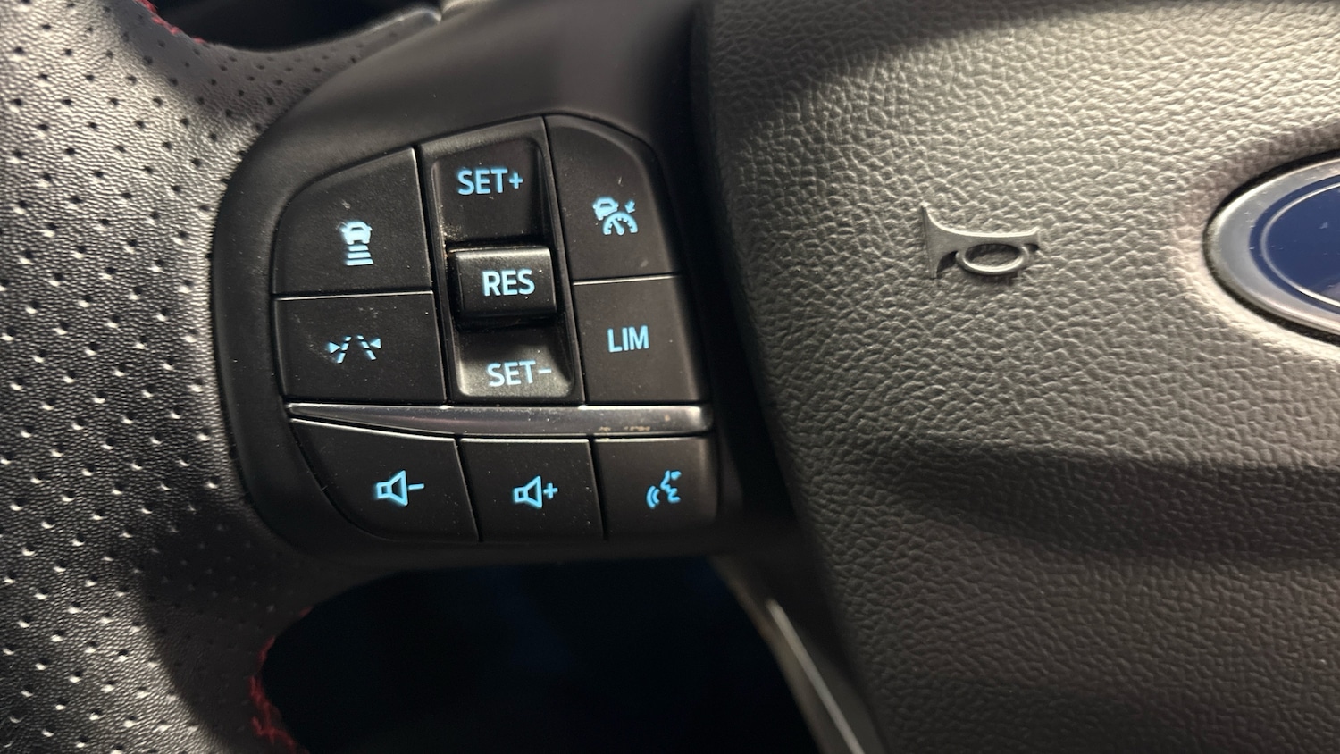 Used Ford Kuga 2025 for sale - 78028438: Photo 32