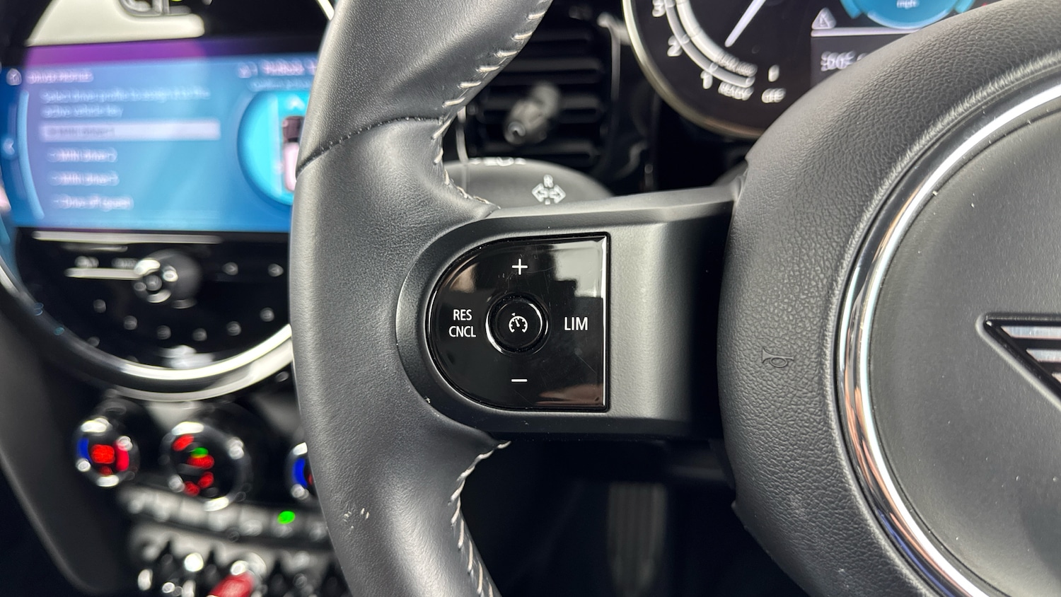 Used MINI Hatch 2023 for sale - 77915882: Photo 17