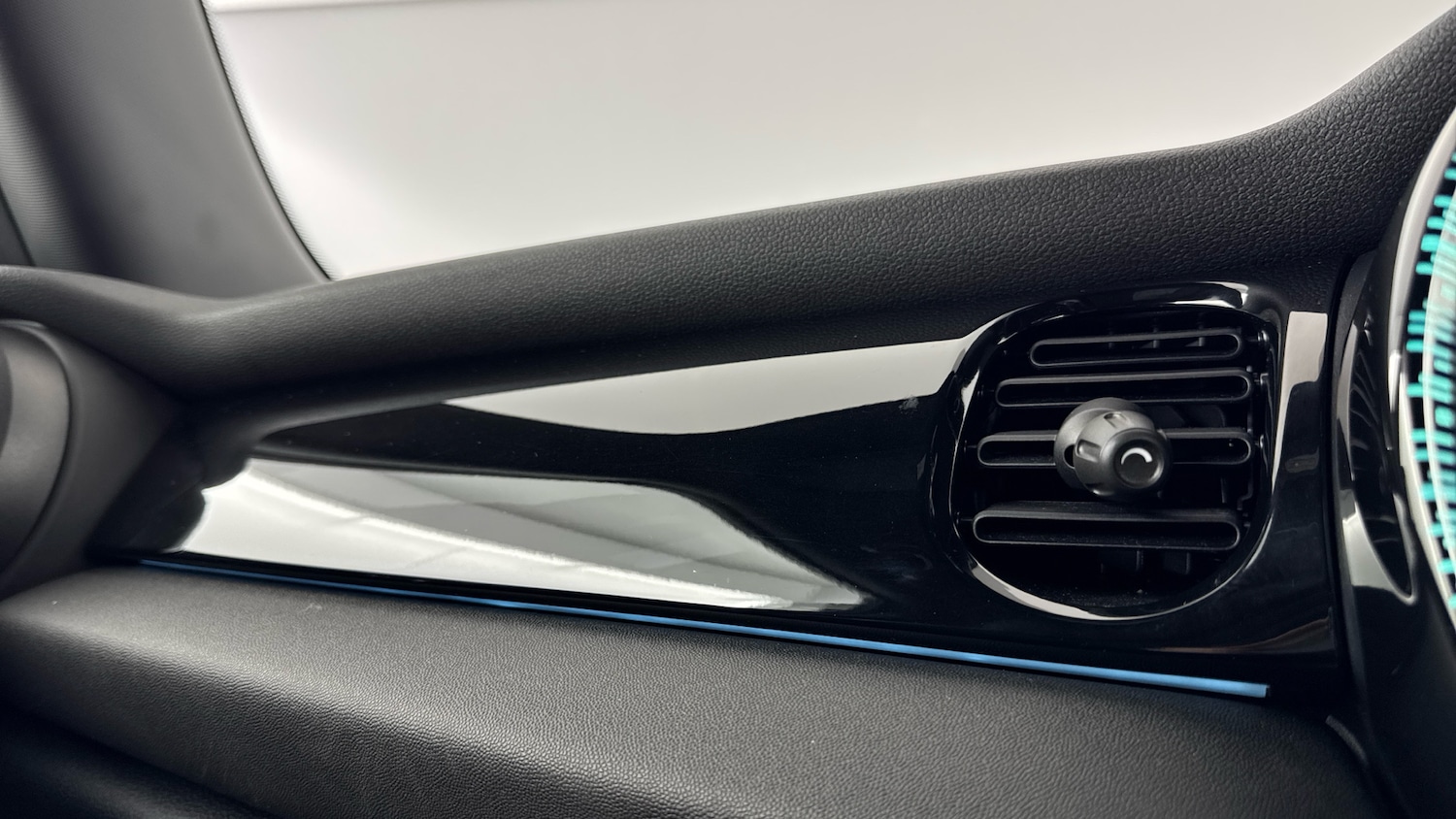 Used MINI Hatch 2023 for sale - 77915882: Photo 32