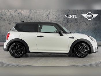 Used MINI Hatch 2023 for sale - 77915882: Photo