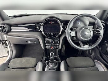 Used MINI Hatch 2023 for sale - 77915882: Photo