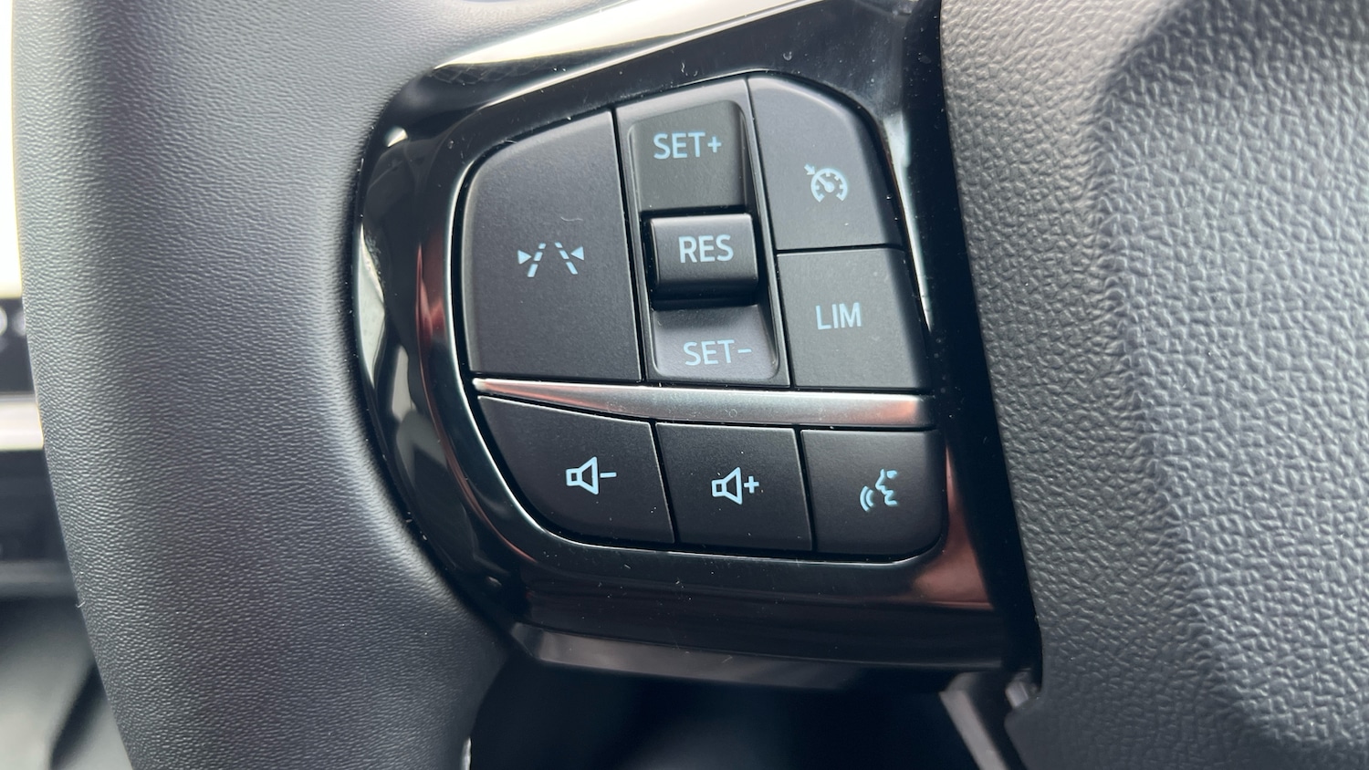 Used Ford Puma 2025 for sale - 77915881: Photo 33