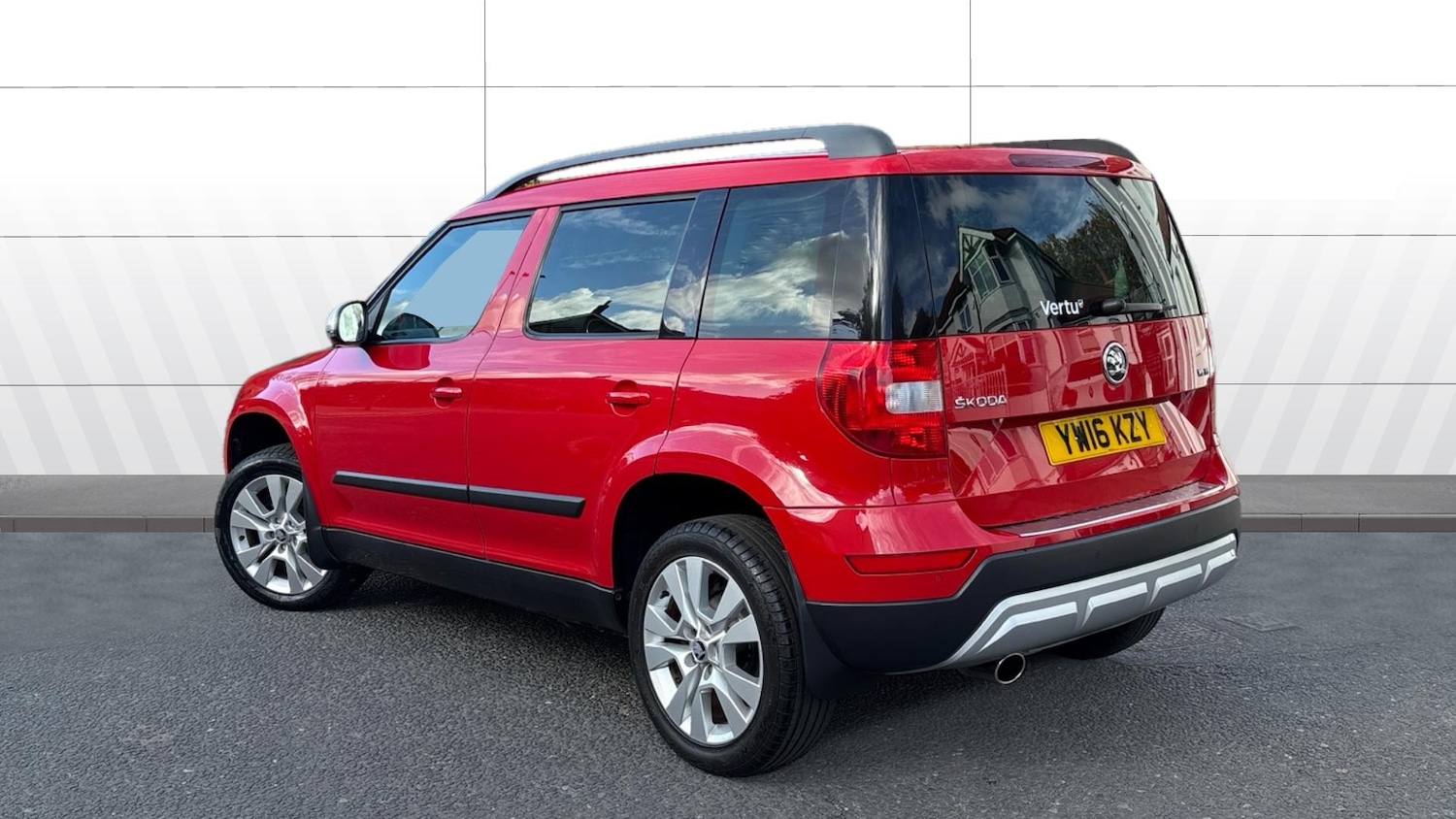 Used Skoda Yeti 2016 for sale - 76352022: Photo 2