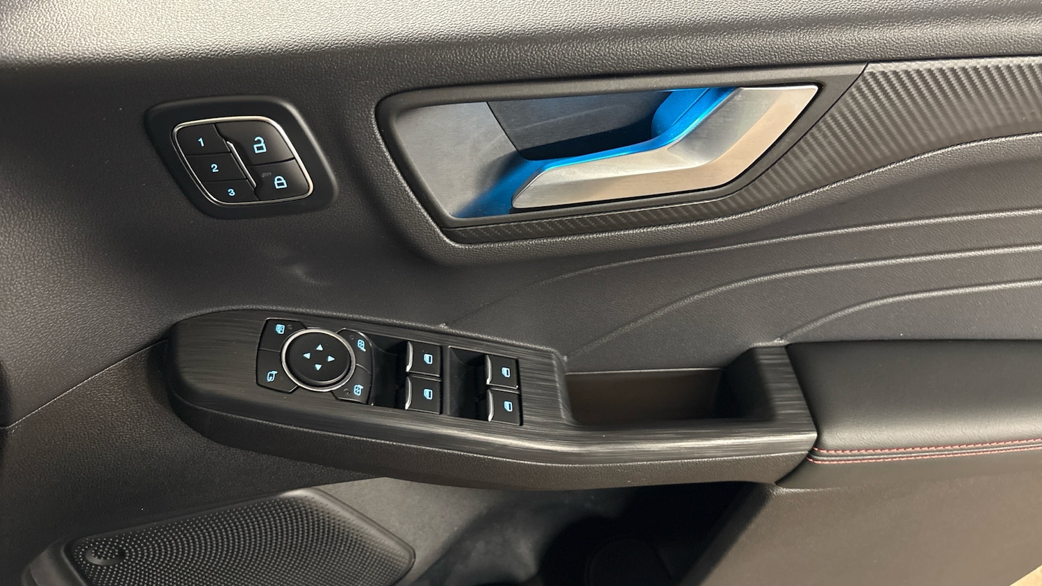 Used Ford Kuga 2025 for sale - 76980729: Photo 33