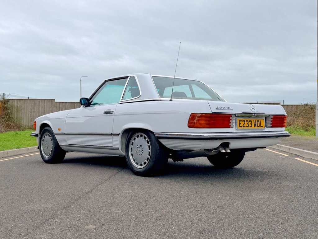 Used Mercedes-Benz SL 1987 for sale - 77269095: Photo 4