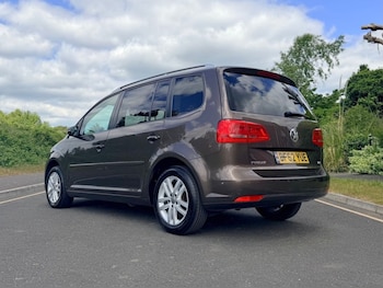 Used Volkswagen Touran 2012 for sale - 78557251: Photo