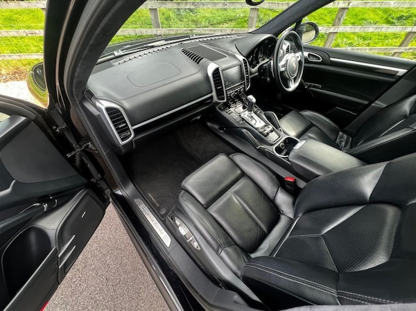 Used Porsche Cayenne 2014 for sale - 68546495: Photo 11