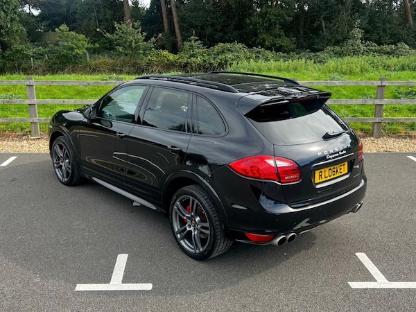 Used Porsche Cayenne 2014 for sale - 68546495: Photo 5