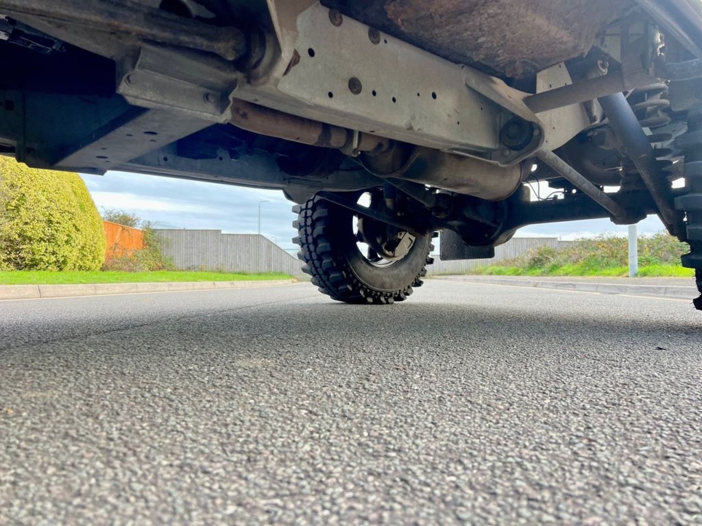 Used Land Rover Defender 90 1989 for sale - 76439122: Photo 19