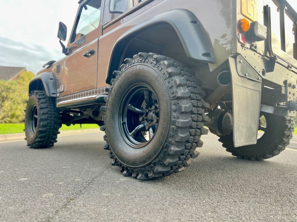 Used Land Rover Defender 90 1989 for sale - 76439122: Photo 25