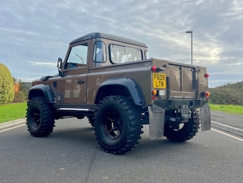 Used Land Rover Defender 90 1989 for sale - 76439122: Photo