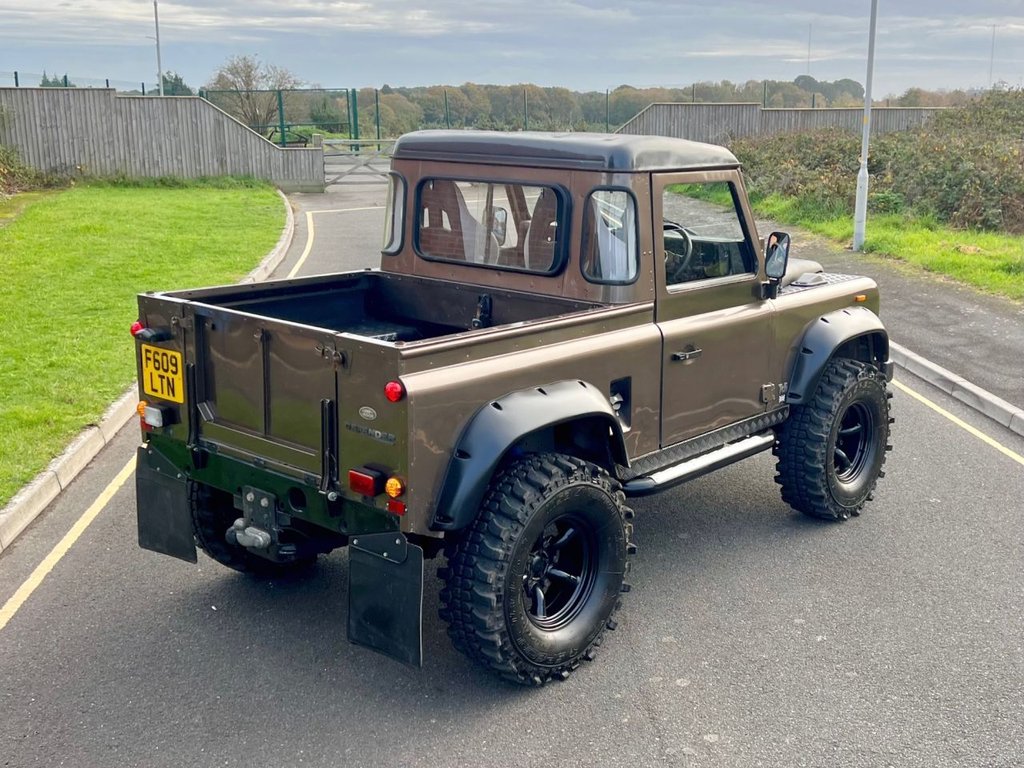 Used Land Rover Defender 90 1989 for sale - 76439122: Photo 6