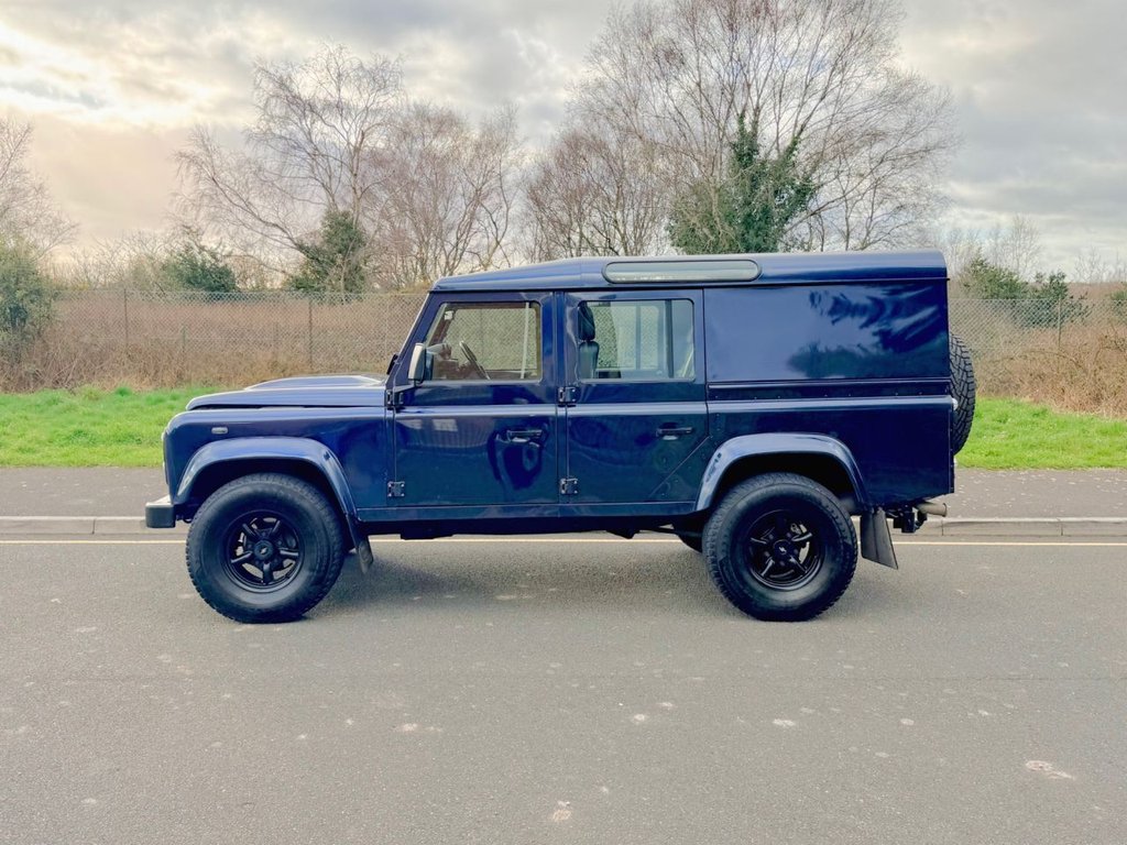 Used Land Rover Defender 110 2012 for sale - 76279982: Photo 3