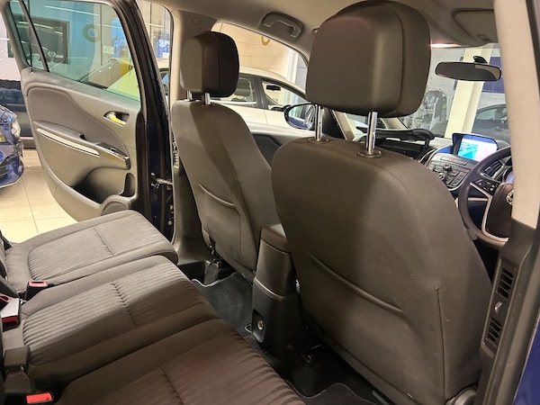Used Vauxhall Zafira Tourer 2013 for sale - 76251307: Photo 17
