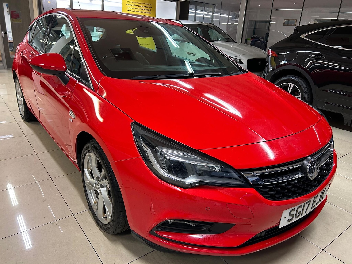 Used Vauxhall Astra 2017 for sale - 76002178: Photo 1