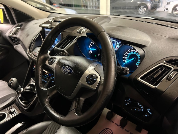 Used Ford Kuga 2015 for sale - 76238926: Photo 16