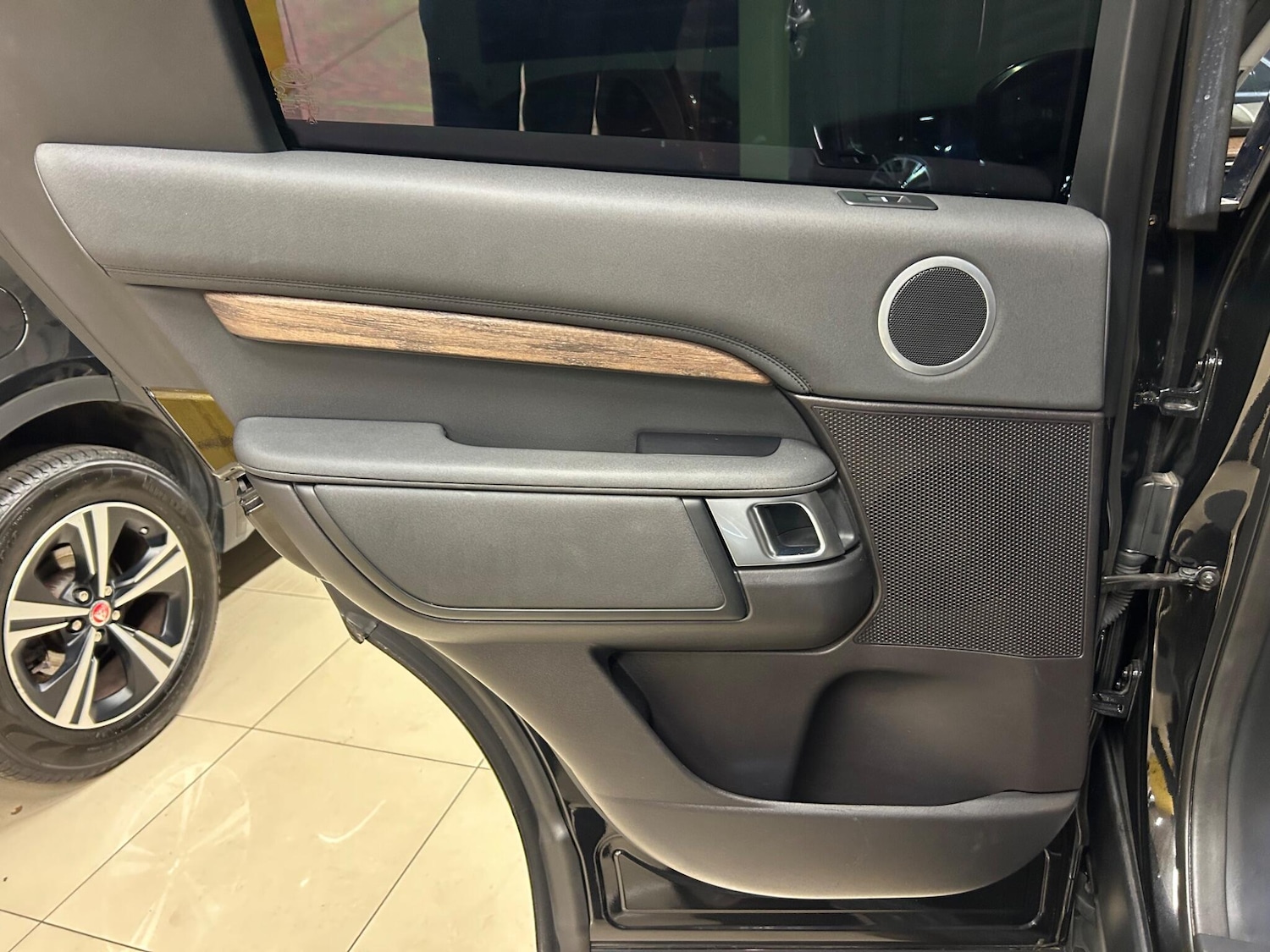 Vehicle 29