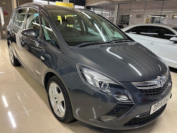 2014 (14) - 1.4T Exclusiv 5dr