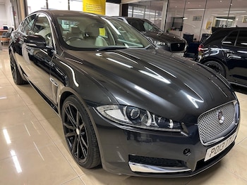 2013 (13) - 2.2d Premium Luxury Auto Euro 5 (s/s) 4dr