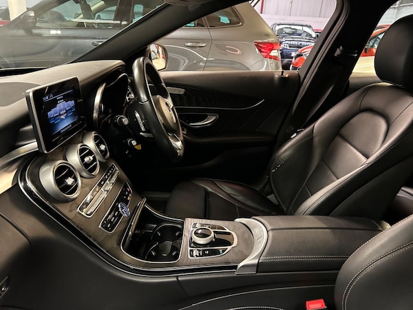 Used Mercedes-Benz C-Class 2018 for sale - 75614208: Photo 31