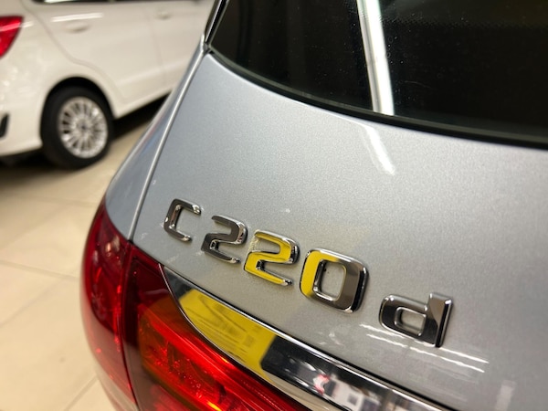 Used Mercedes-Benz C-Class 2018 for sale - 75614208: Photo 9