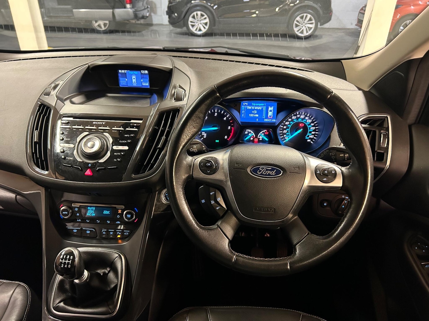 Used Ford Kuga 2015 for sale - 76188416: Photo 26