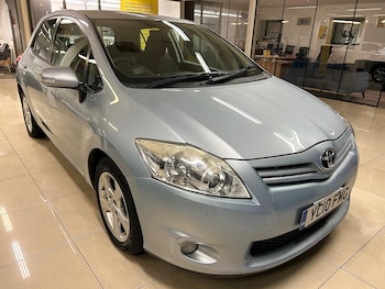 Toyota - Auris