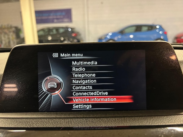 Used BMW 3 Series 2017 for sale - 76314459: Photo 35