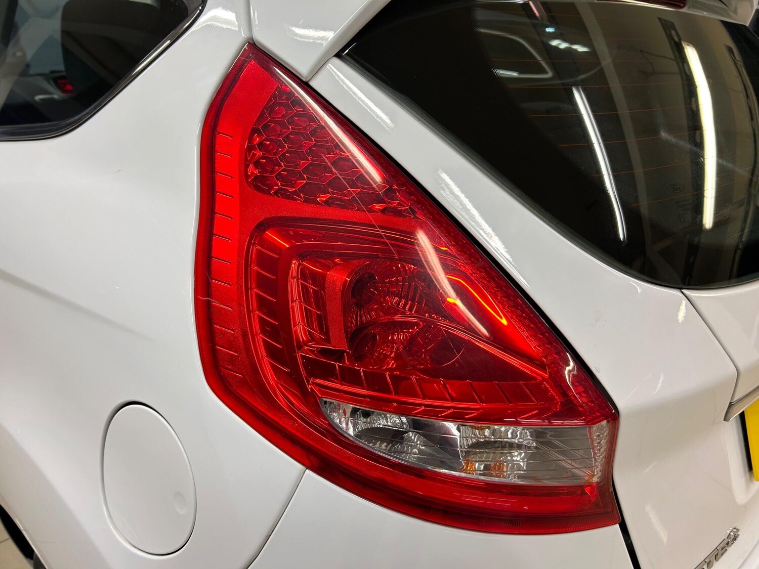 Used Ford Fiesta 2011 for sale - 76633689: Photo 13